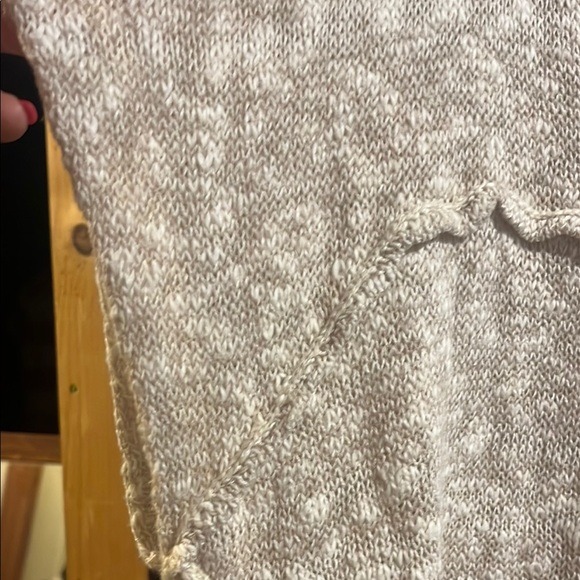 LAmade Heathered Beige V-Neck Sweater - Picture 5 of 5